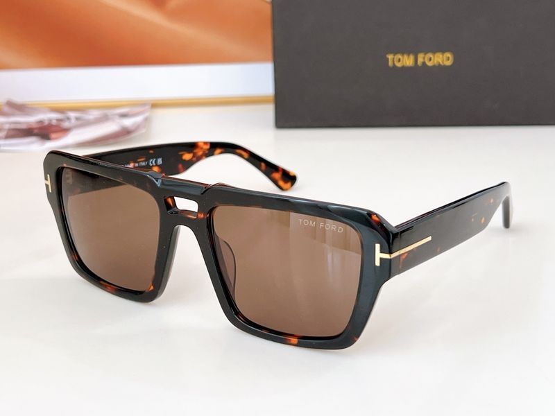 T*omford Glasses Top XX 20240718-69