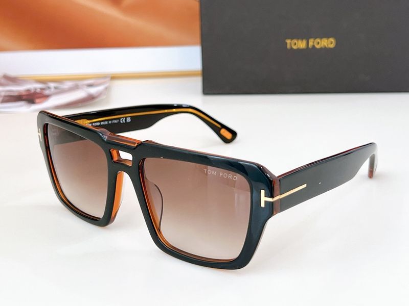 T*omford Glasses Top XX 20240718-69