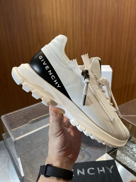 G*ivenchy Top Sneaker Low RR 20240815-32