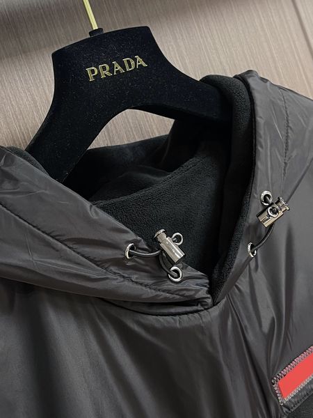 P*rada  Suit Top Quality D17 20240821-16