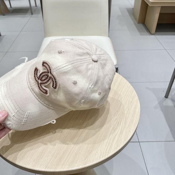 C*hanel  Hats Top XX20250408-7