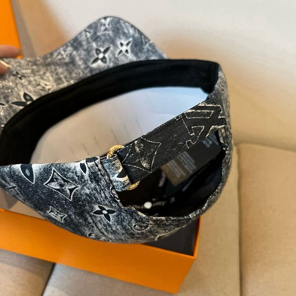 L*ouis V*uitton  Hats Top XX20250408-46