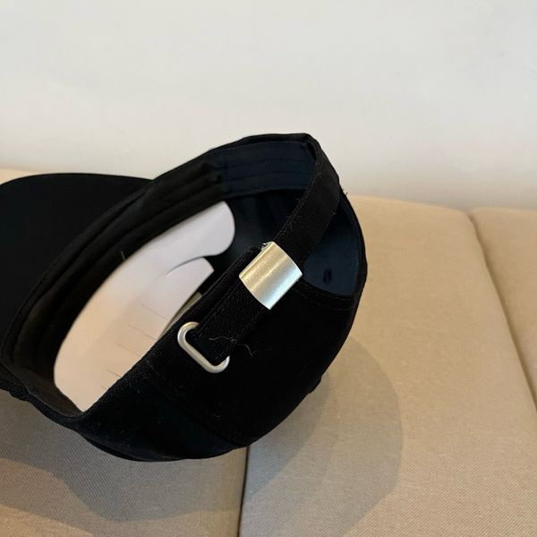 M*iu Miu  Hats Top XX250408-66