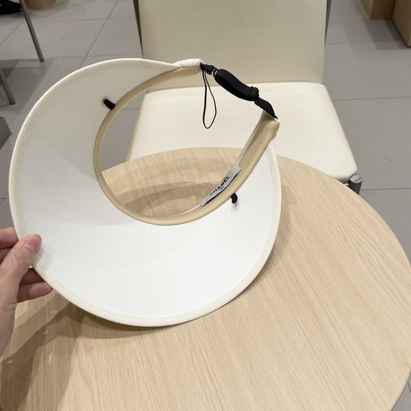 C*hanel  Hats Top XX20250409-8