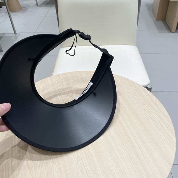 C*hanel  Hats Top XX20250409-8