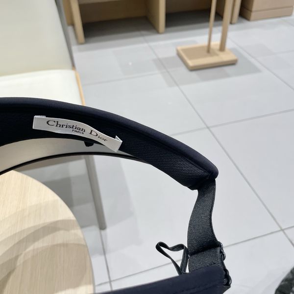 D*ior Hats Top XX250409-19