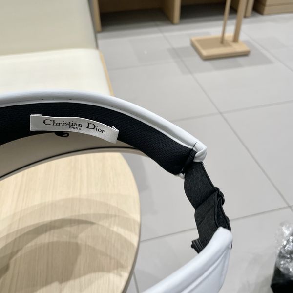 D*ior Hats Top XX250409-19