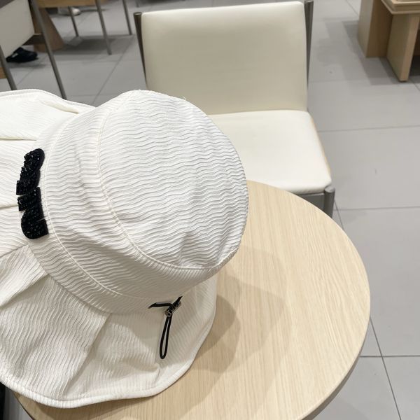 M*iu Miu  Hats Top XX250409-31