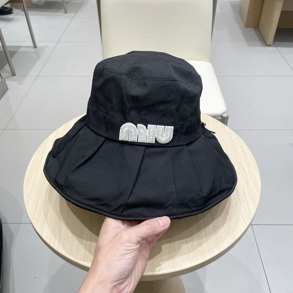 M*iu Miu  Hats Top XX250409-31