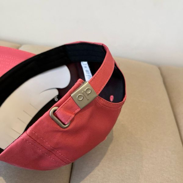 A*lo  Hats Top XX20250410-4