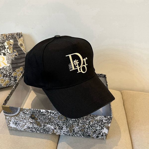 F*endi  Hats Top XX250410-23