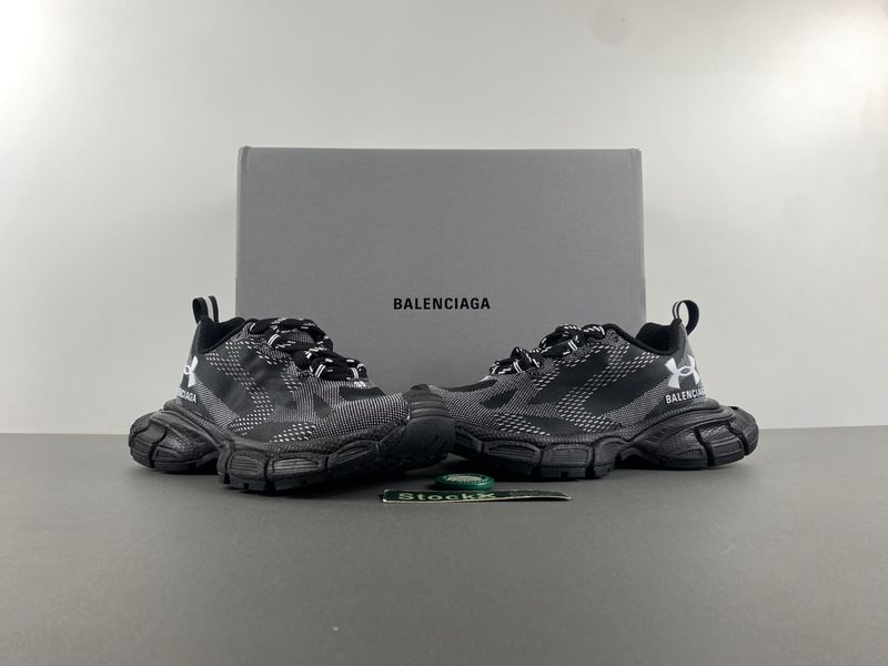 B*alenciaga Sneaker Low AM20250410-15
