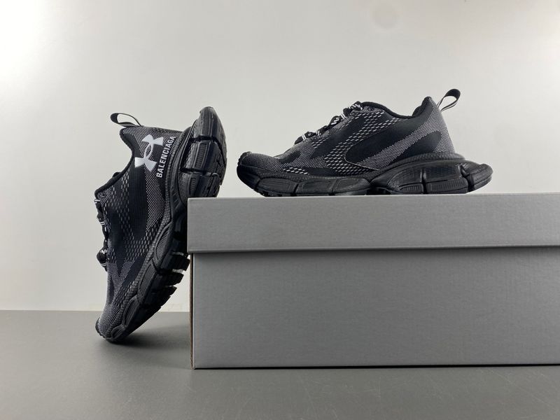 B*alenciaga Sneaker Low AM20250410-15