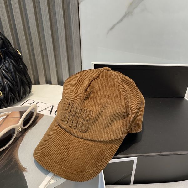 M*iuMiu  Hats Top XX20250411-10