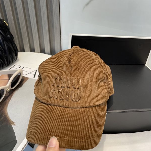 M*iuMiu  Hats Top XX20250411-10