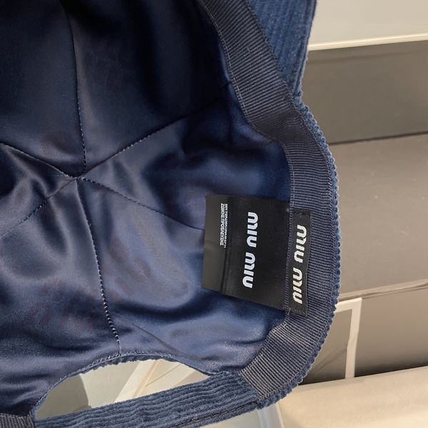 M*iuMiu  Hats Top XX20250411-11