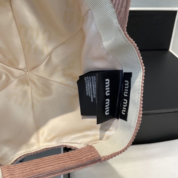 M*iuMiu  Hats Top XX20250411-11