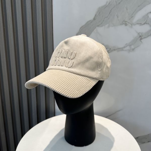 M*iuMiu  Hats Top XX20250411-11