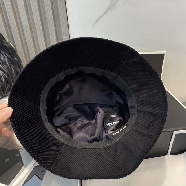 M*iuMiu  Hats Top XX20250411-12