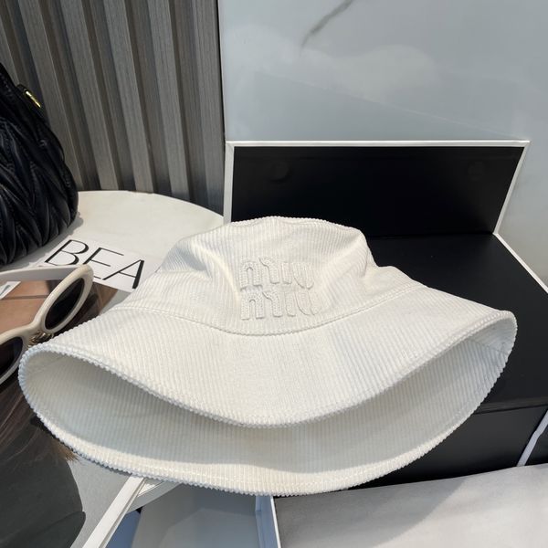 M*iuMiu  Hats Top XX20250411-12