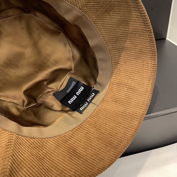 M*iuMiu  Hats Top XX20250411-12