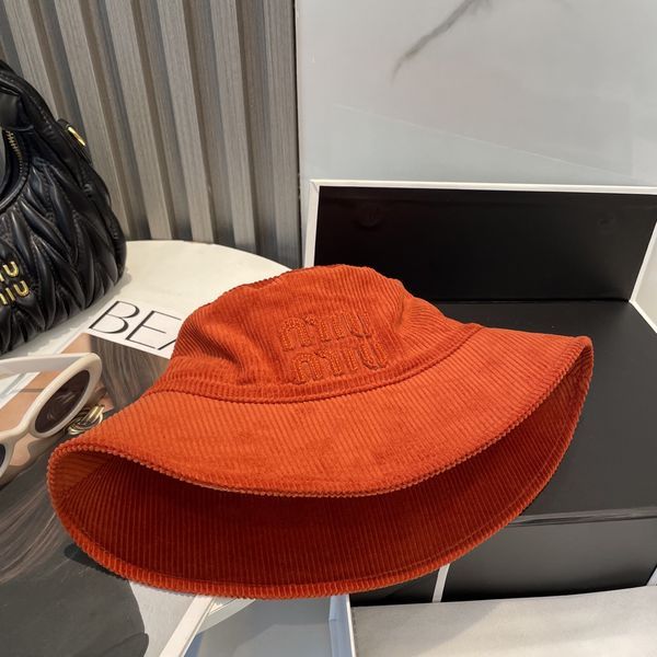 M*iuMiu  Hats Top XX20250411-12