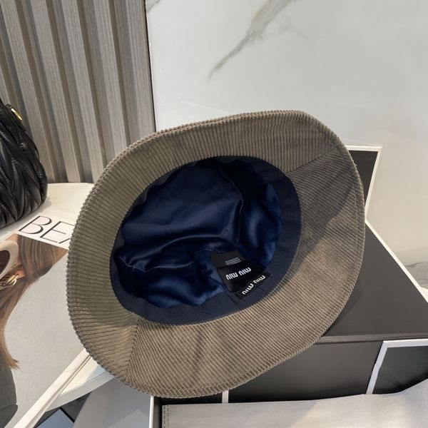 M*iuMiu  Hats Top XX20250411-12