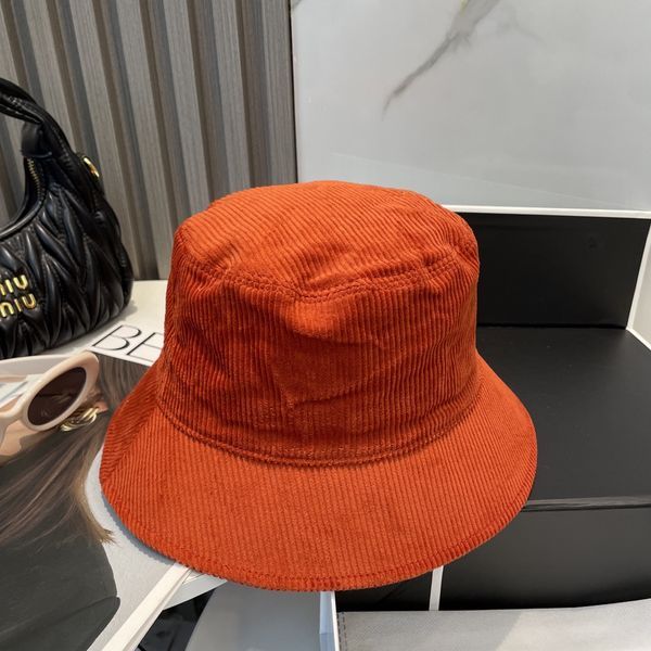 M*iuMiu  Hats Top XX20250411-12