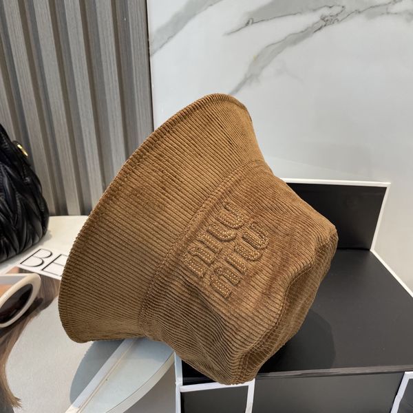 M*iuMiu  Hats Top XX20250411-12