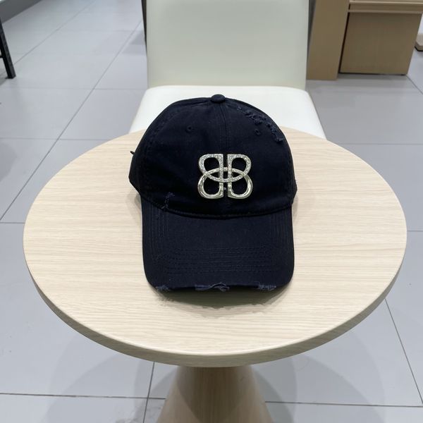 B*alenciaga  Hats Top XX20250411-21