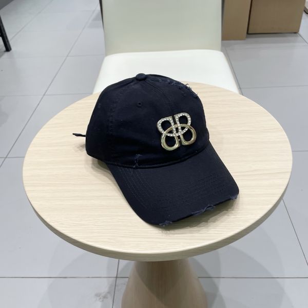 B*alenciaga  Hats Top XX20250411-21