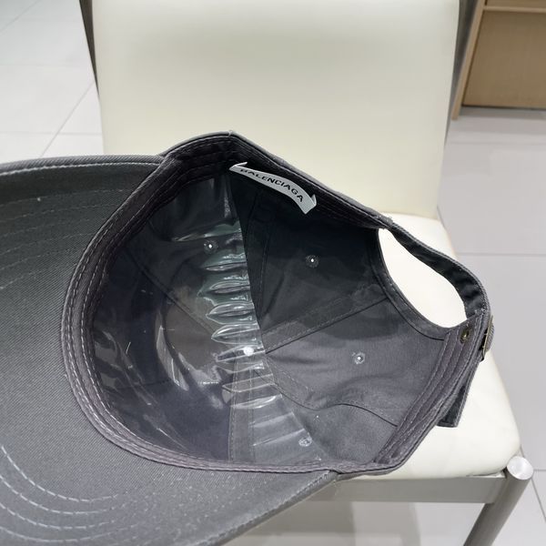 B*alenciaga  Hats Top XX20250411-21