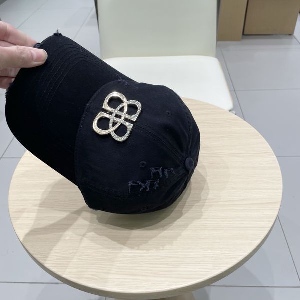 B*alenciaga  Hats Top XX20250411-21