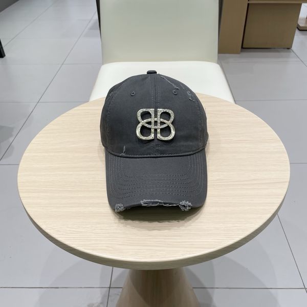 B*alenciaga  Hats Top XX20250411-21