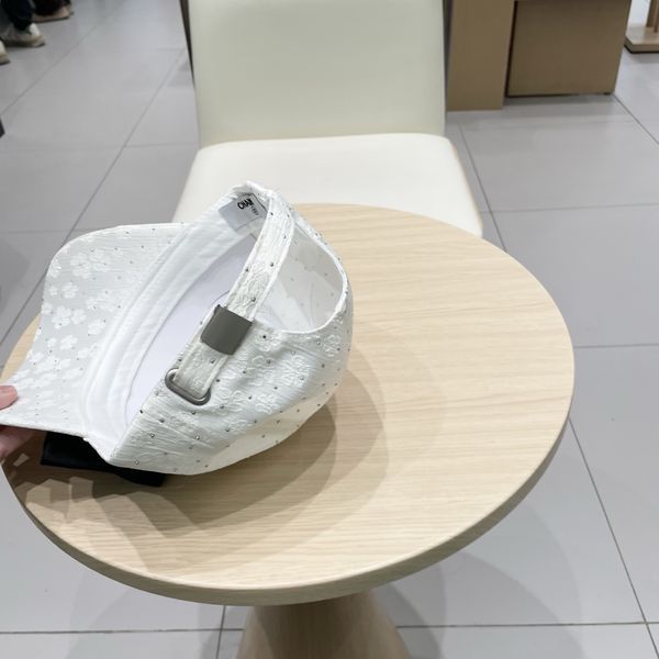 C*hanel  Hats Top XX20250411-22