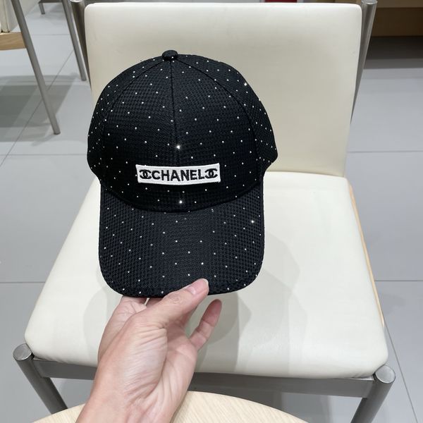 C*hanel  Hats Top XX20250411-30