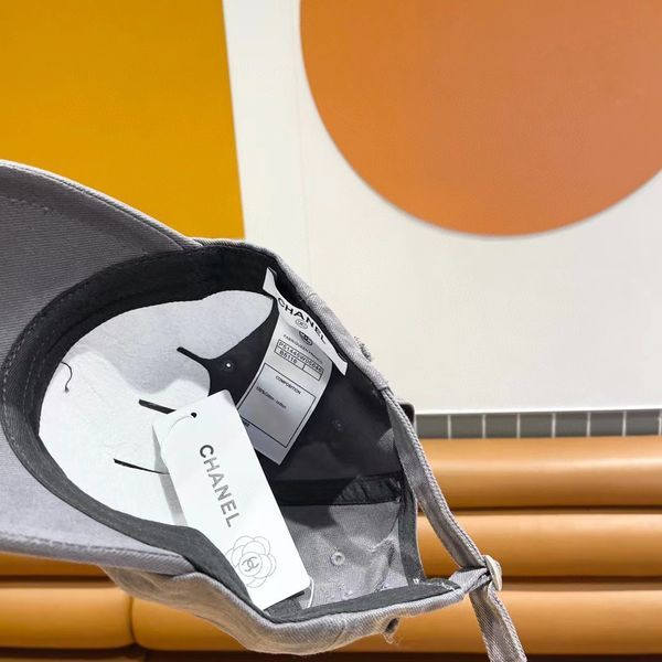 C*hanel  Hats Top XX20250411-51