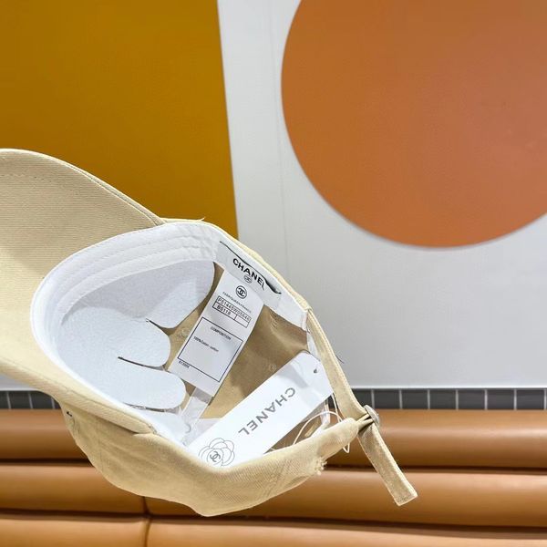 C*hanel  Hats Top XX20250411-51