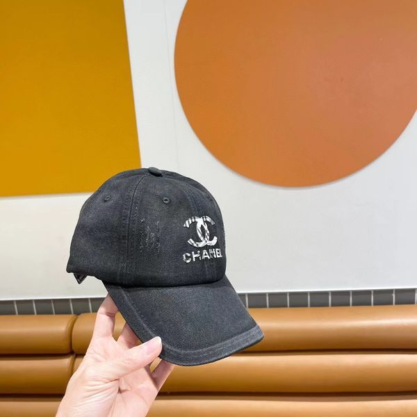 C*hanel  Hats Top XX20250411-51