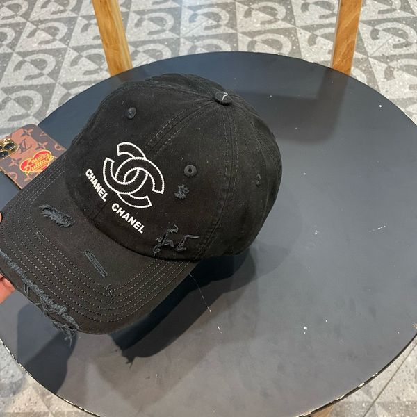 C*hanel  Hats Top XX20250411-52