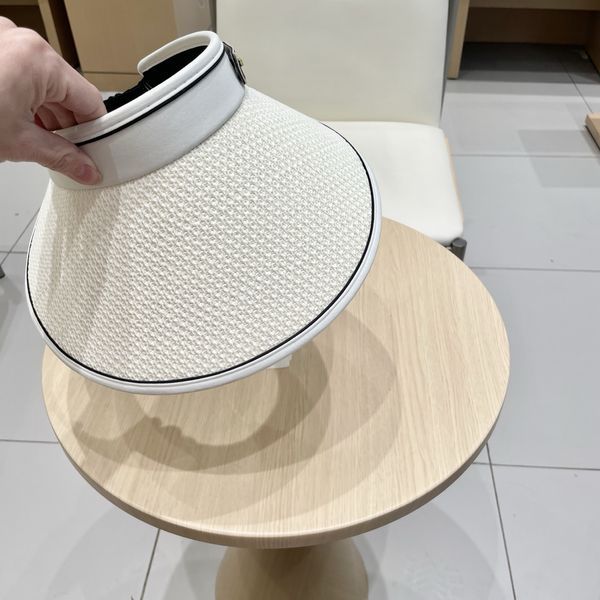 L*ouis V*uitton  Hats Top XX20250411-58