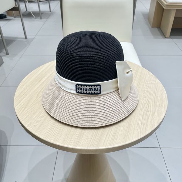 M*iuMiu  Hats Top XX20250411-64