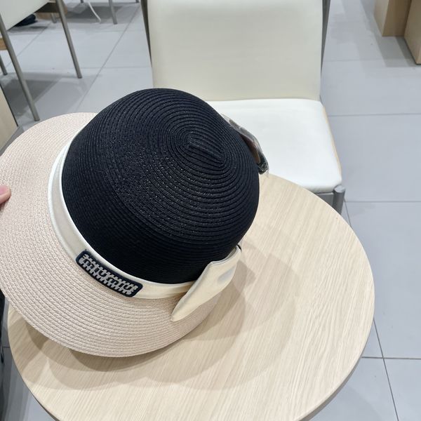 M*iuMiu  Hats Top XX20250411-64