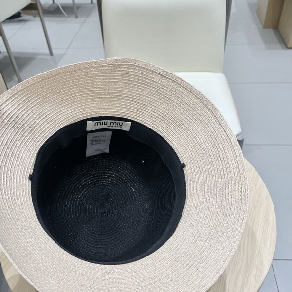 M*iuMiu  Hats Top XX20250411-64