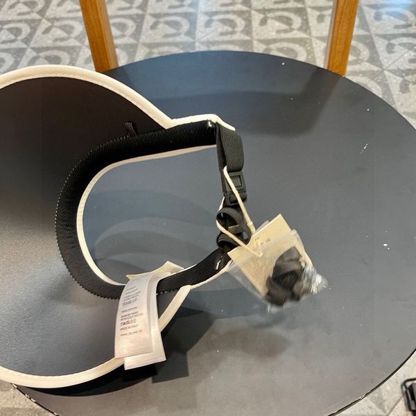 C*hanel  Hats Top XX20250411-79