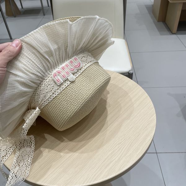 M*iuMiu  Hats Top XX20250413-26