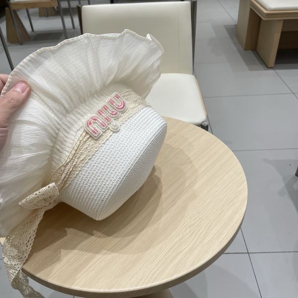 M*iuMiu  Hats Top XX20250413-26