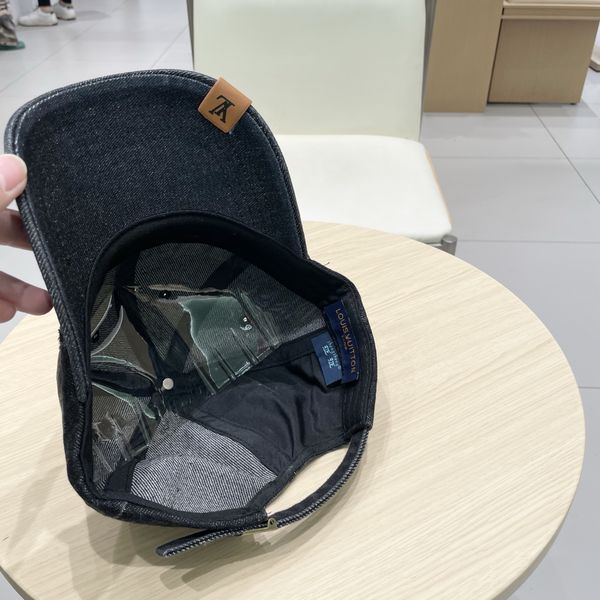 L*ouis V*uitton Hats Top XX250413-37