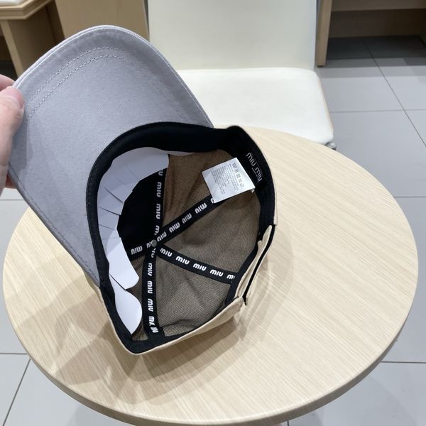 M*iuMiu  Hats Top XX20250413-42