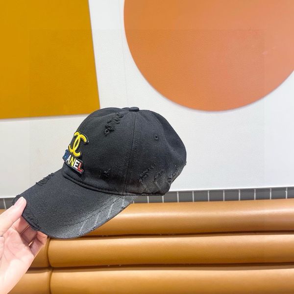 C*hanel  Hats Top XX20250413-50